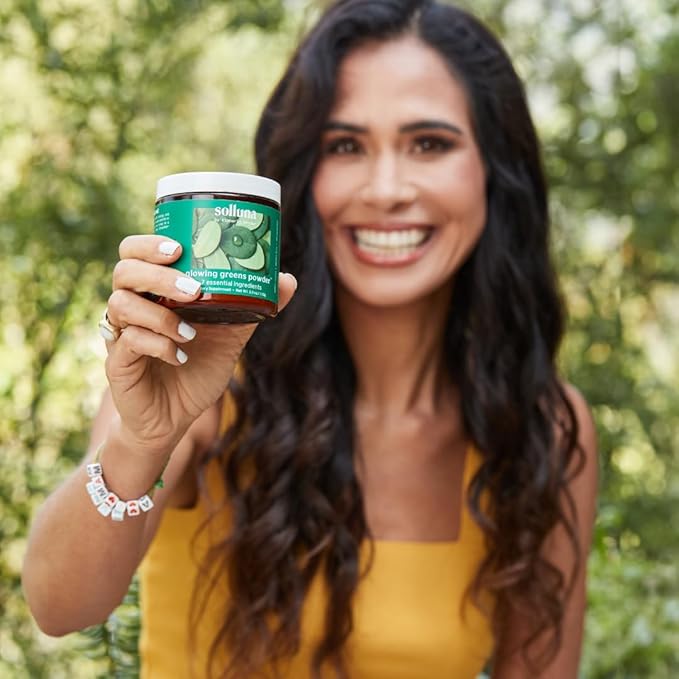 Solluna by Kimberly Snyder Glowing Greens Powder — Spirulina, Cordyceps, Chlorella, Moringa, Ashitaba, Amalaki, Monk Fruit — Superfood Supplement for Energy & Mood (30 Servings) Vegan & Non-GMO