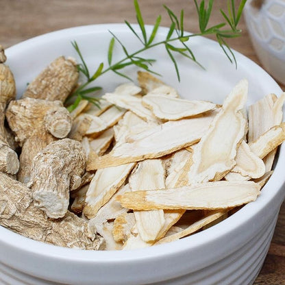 American Ginseng Slices from Wisconsin (Sliced Ginseng Root Wisconsin Grown!Most People Use It to Make Ginseng Tea! Good for Health! (American Ginseng Slices (Long Strip), 1 Box of 4 Ounces)